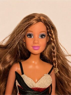 UNUSUAL 2007 Barbie Fashion Fever Teresa L2592 Closed Mouth 2006 Factory Variant